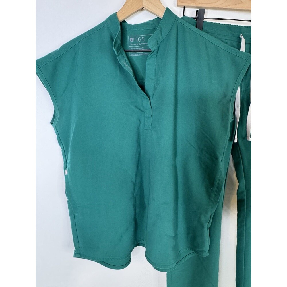 FIGS Women’s Green Set High Waisted Yola Skinny Scrub, Rafaella Oversized Top XS - Picture 2 of 13
